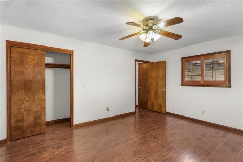 21205 National Drive Lago Vista TX 78645