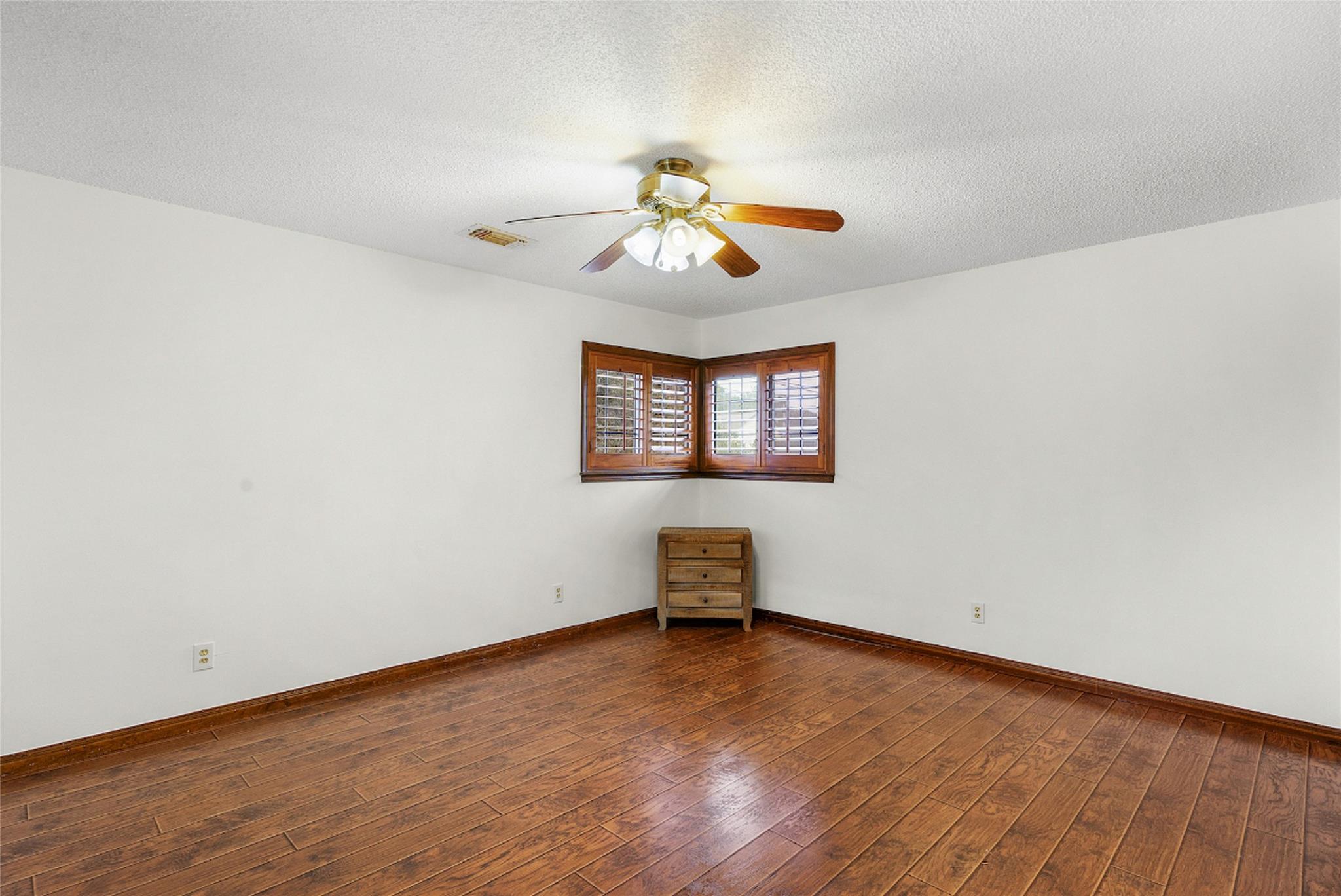 21205 National Drive Lago Vista TX 78645