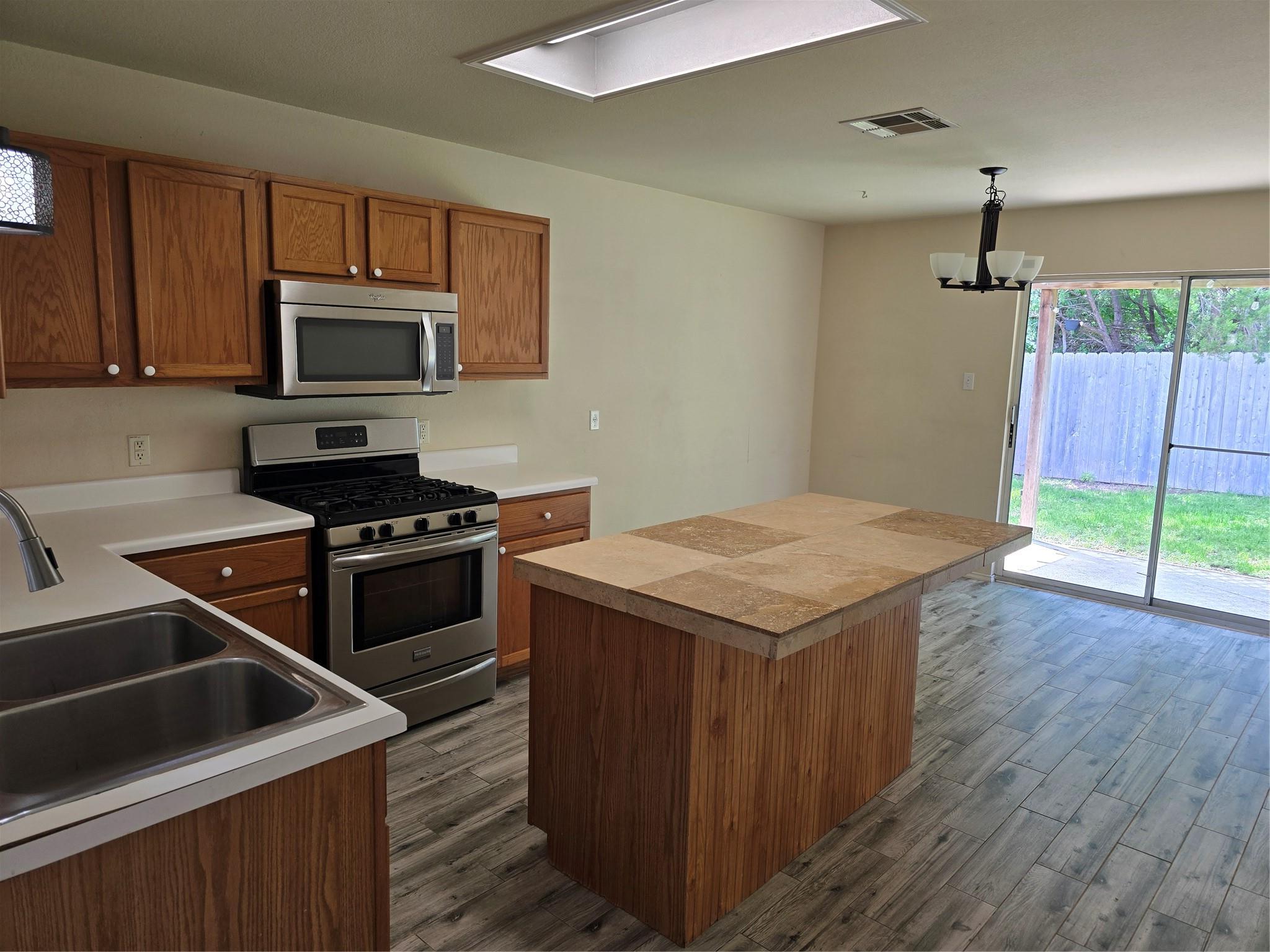 2011 Garrison Drive Leander TX 78641