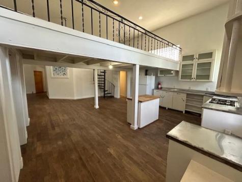109 N Main Street Taylor TX 76574