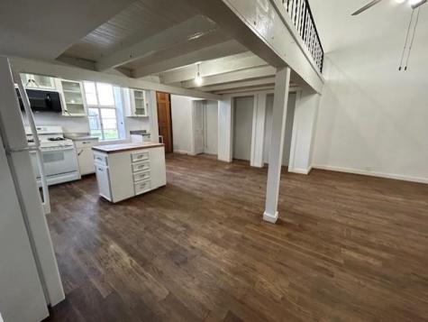 109 N Main Street Taylor TX 76574