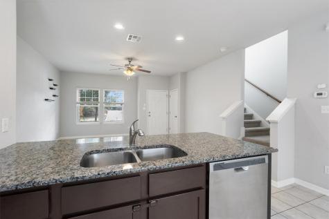 207 Wainscot Oak Way San Marcos TX 78666