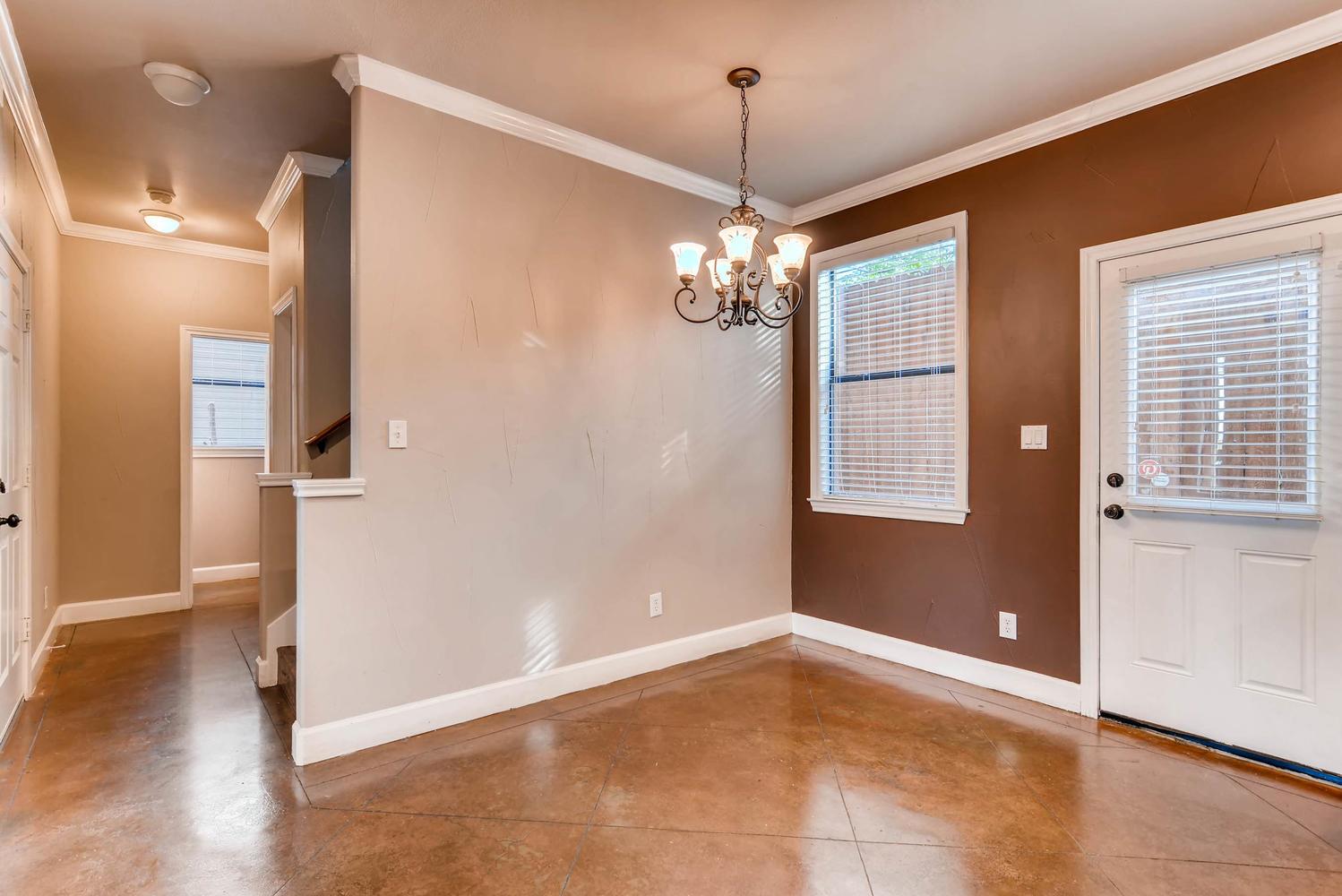 906 Juniper Street Austin TX 78702