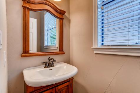 906 Juniper Street Austin TX 78702