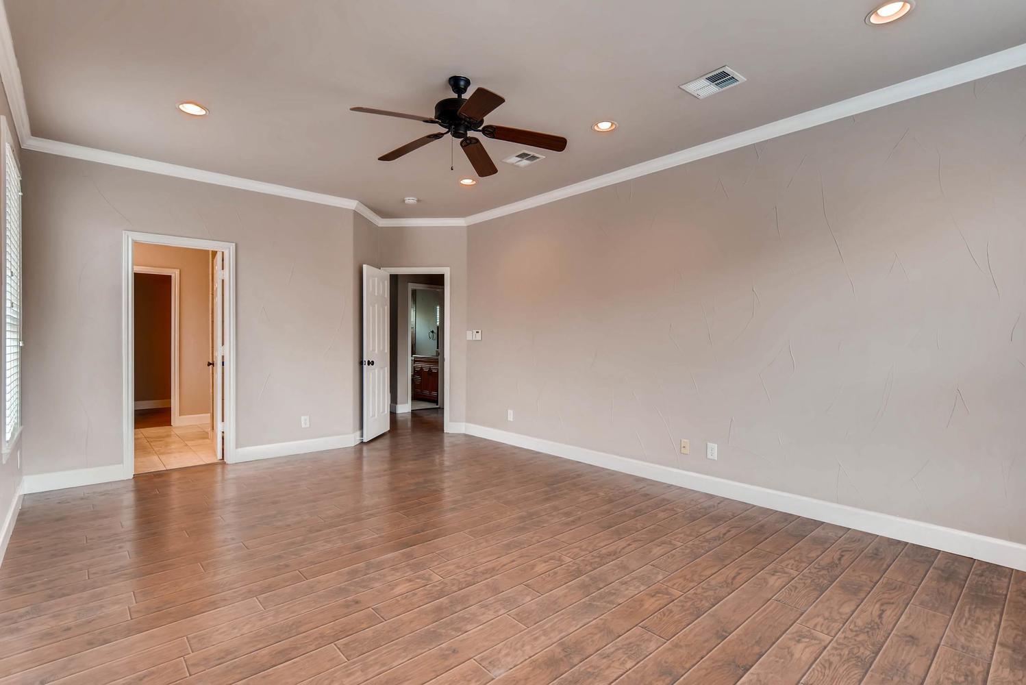 906 Juniper Street Austin TX 78702