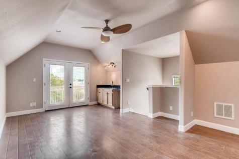 906 Juniper Street Austin TX 78702