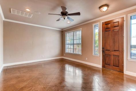 906 Juniper Street Austin TX 78702