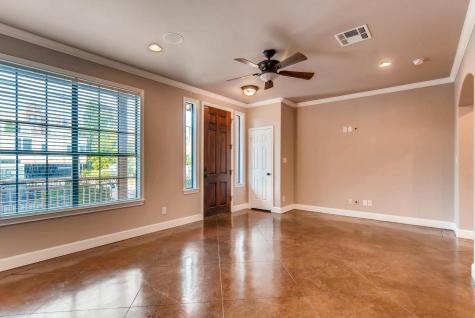 906 Juniper Street Austin TX 78702