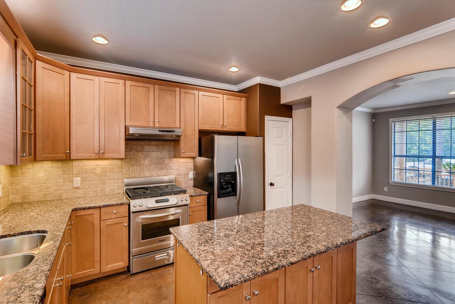 906 Juniper Street Austin TX 78702