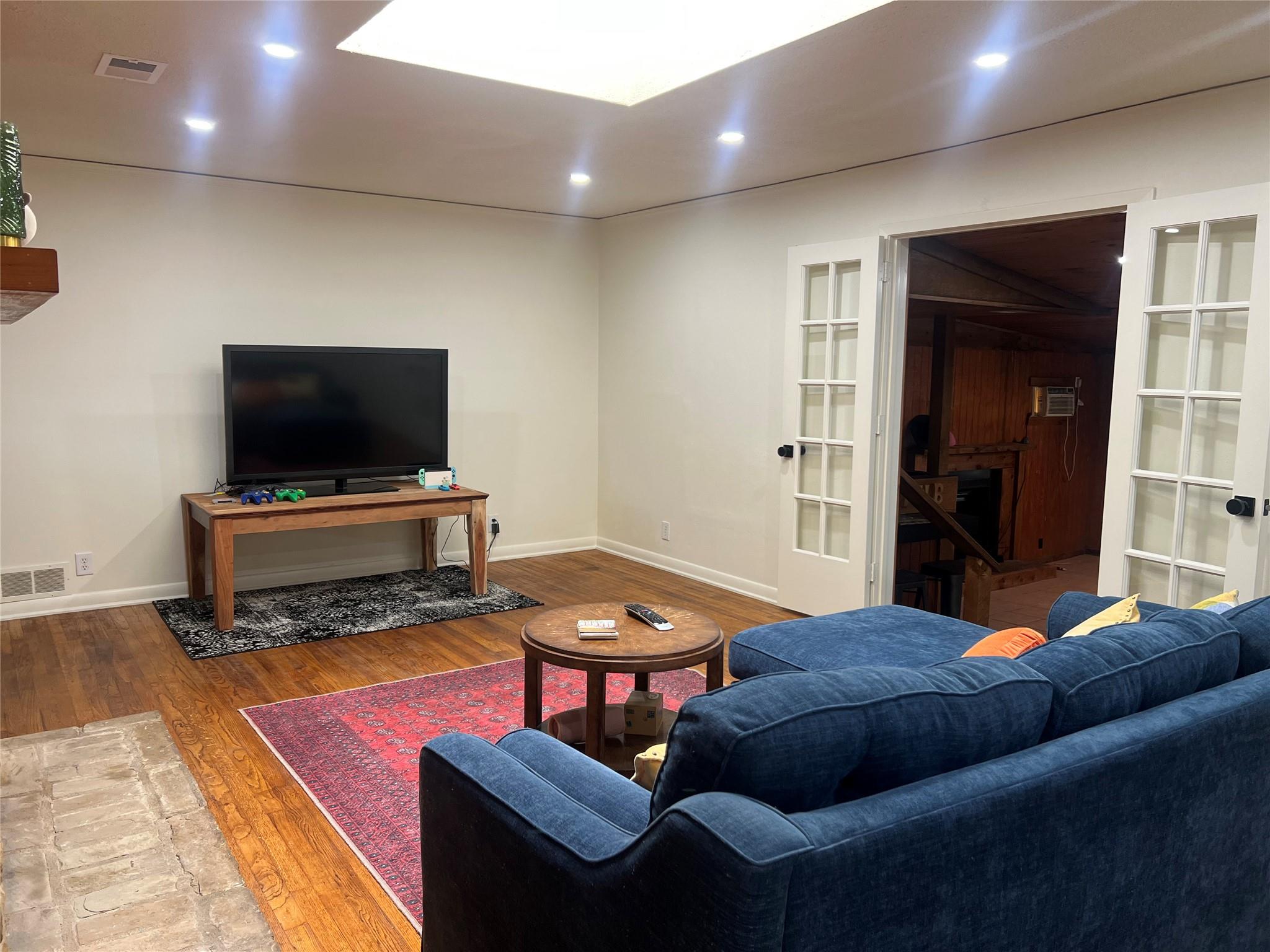 1003 W Bluebonnet Drive San Marcos TX 78666
