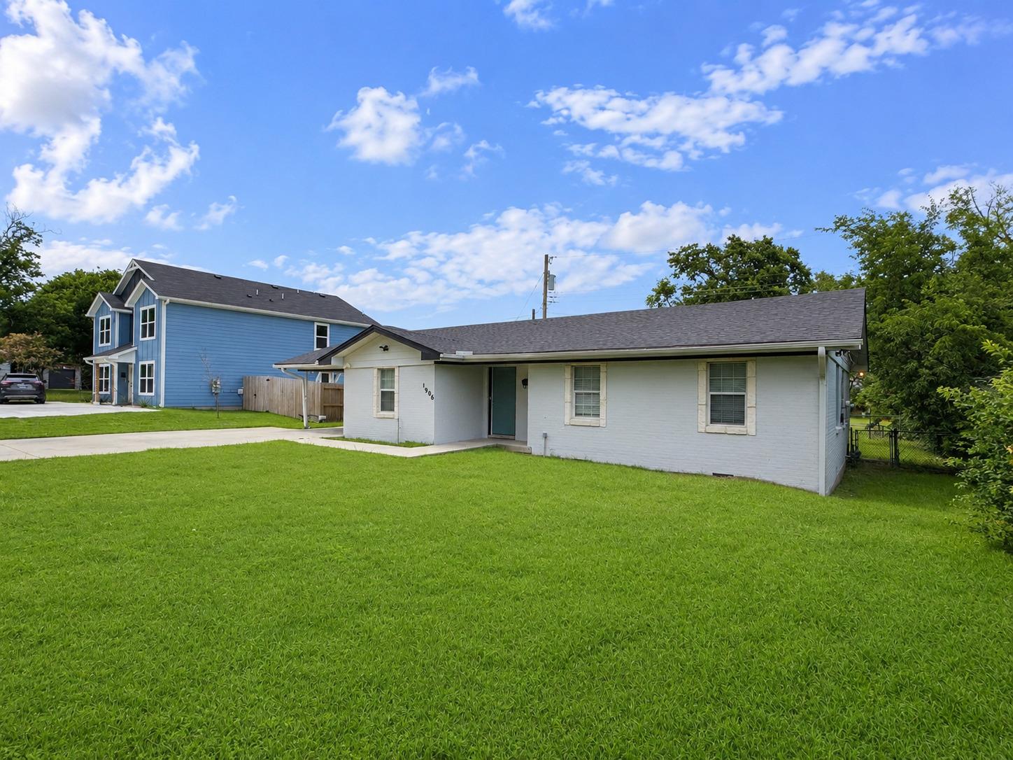 1906 E Avenue G Temple TX 76501