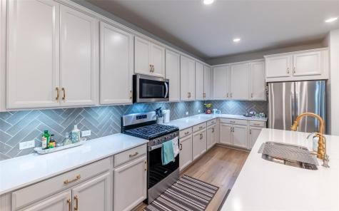 2440 Berryville Lane Leander TX 78641