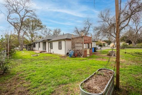 803 Peach Street Seguin TX 78155