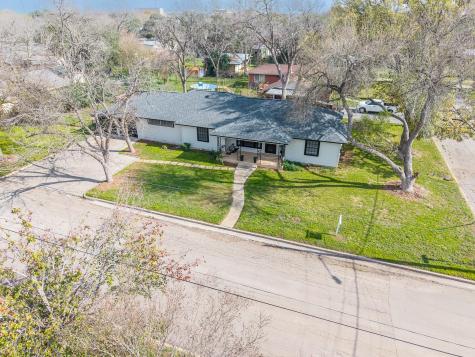 803 Peach Street Seguin TX 78155