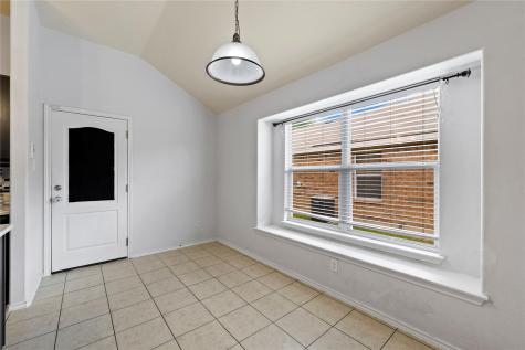 1207 Cherrywood Kyle TX 78640