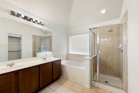 1207 Cherrywood Kyle TX 78640