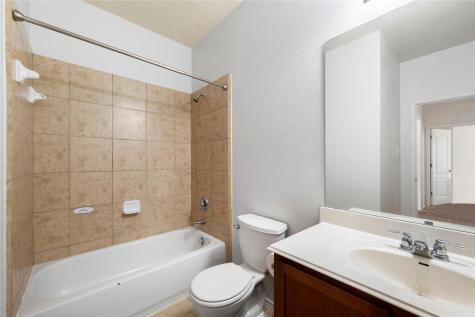 1207 Cherrywood Kyle TX 78640
