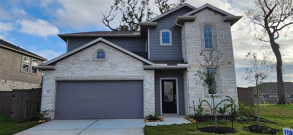 201 Water Grass Trail Clute TX 77531