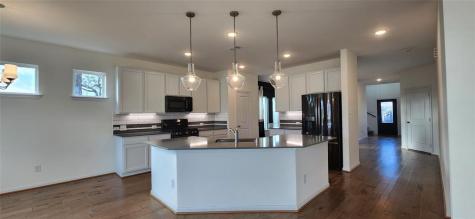 201 Water Grass Trail Clute TX 77531