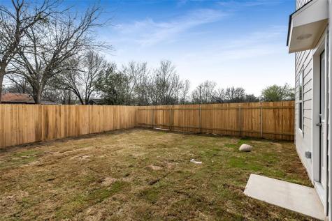 61 Trinity Circle Lockhart TX 78644