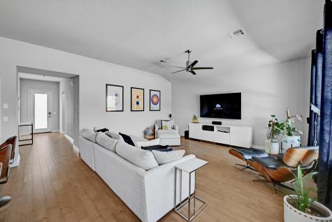 8300 Turnberry Lane Austin TX 78744