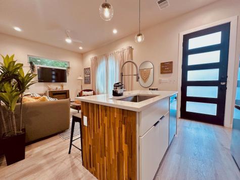 4706 Sylvandale Drive Austin TX 78745