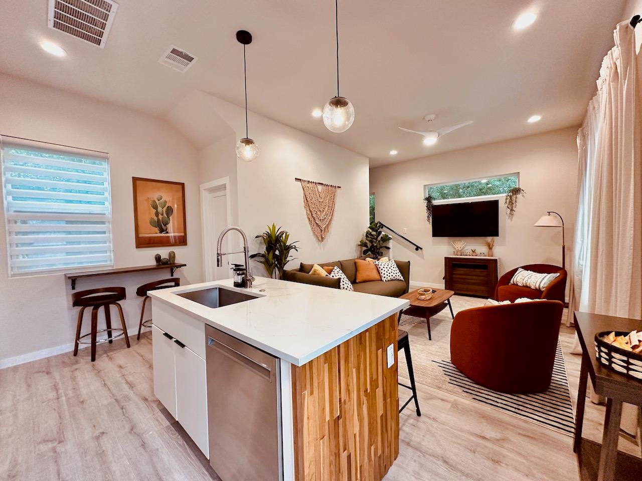 4706 Sylvandale Drive Austin TX 78745