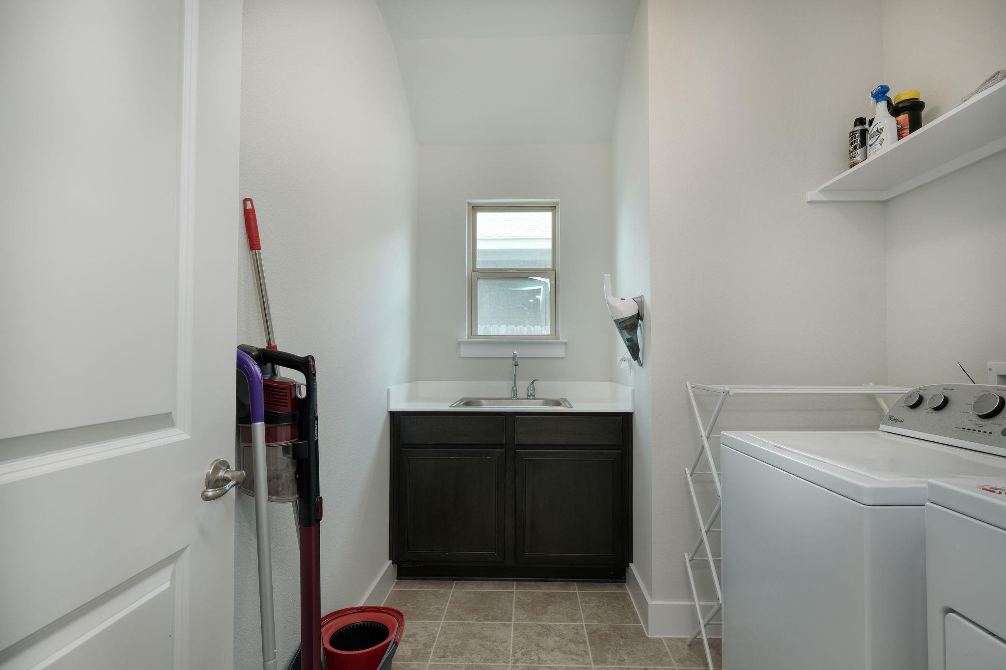 229 Finstown Street Hutto TX 78634
