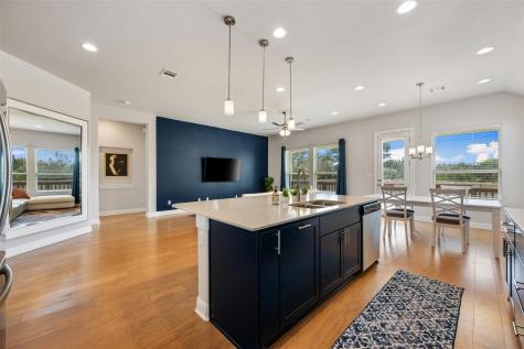 686 Treadwell Lane Kyle TX 78640