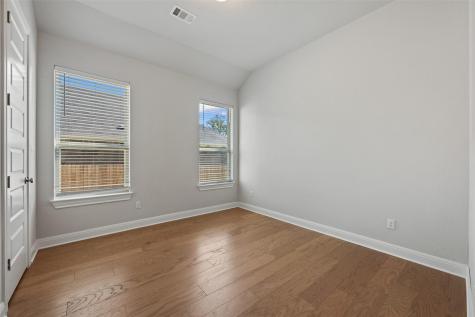 686 Treadwell Lane Kyle TX 78640