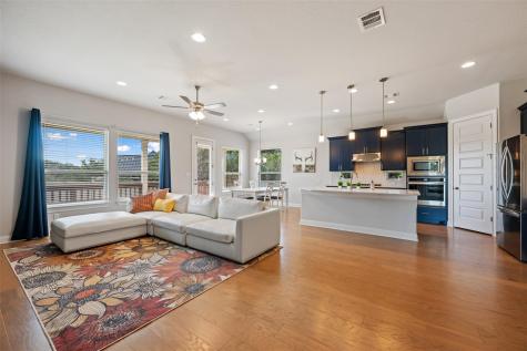 686 Treadwell Lane Kyle TX 78640