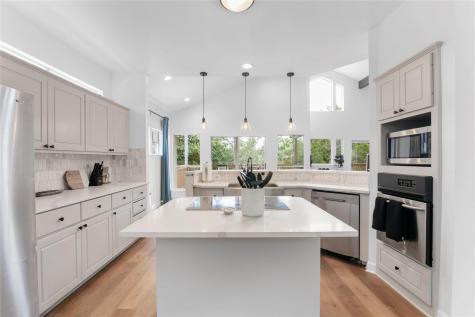 210 Finn Street Lakeway TX 78734