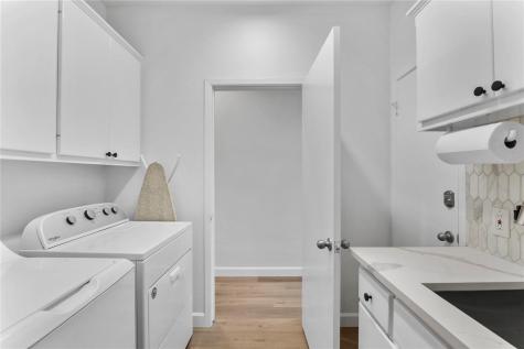210 Finn Street Lakeway TX 78734