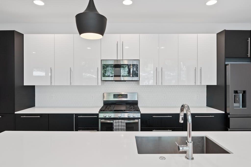 1005 Cardinal Lane Austin TX 78704