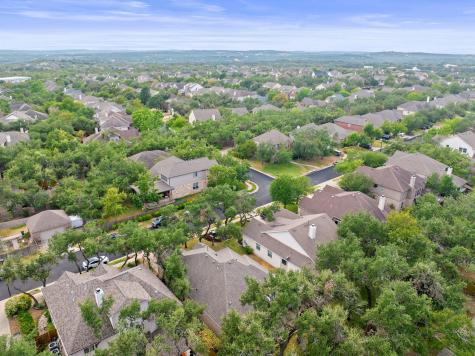 7808 Alophia Drive Austin TX 78739