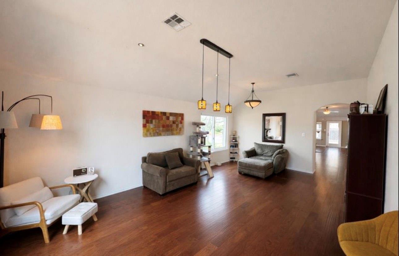 1052 Hot Spring Valley Buda TX 78610