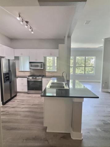 2216 Thornton Road Austin TX 78704