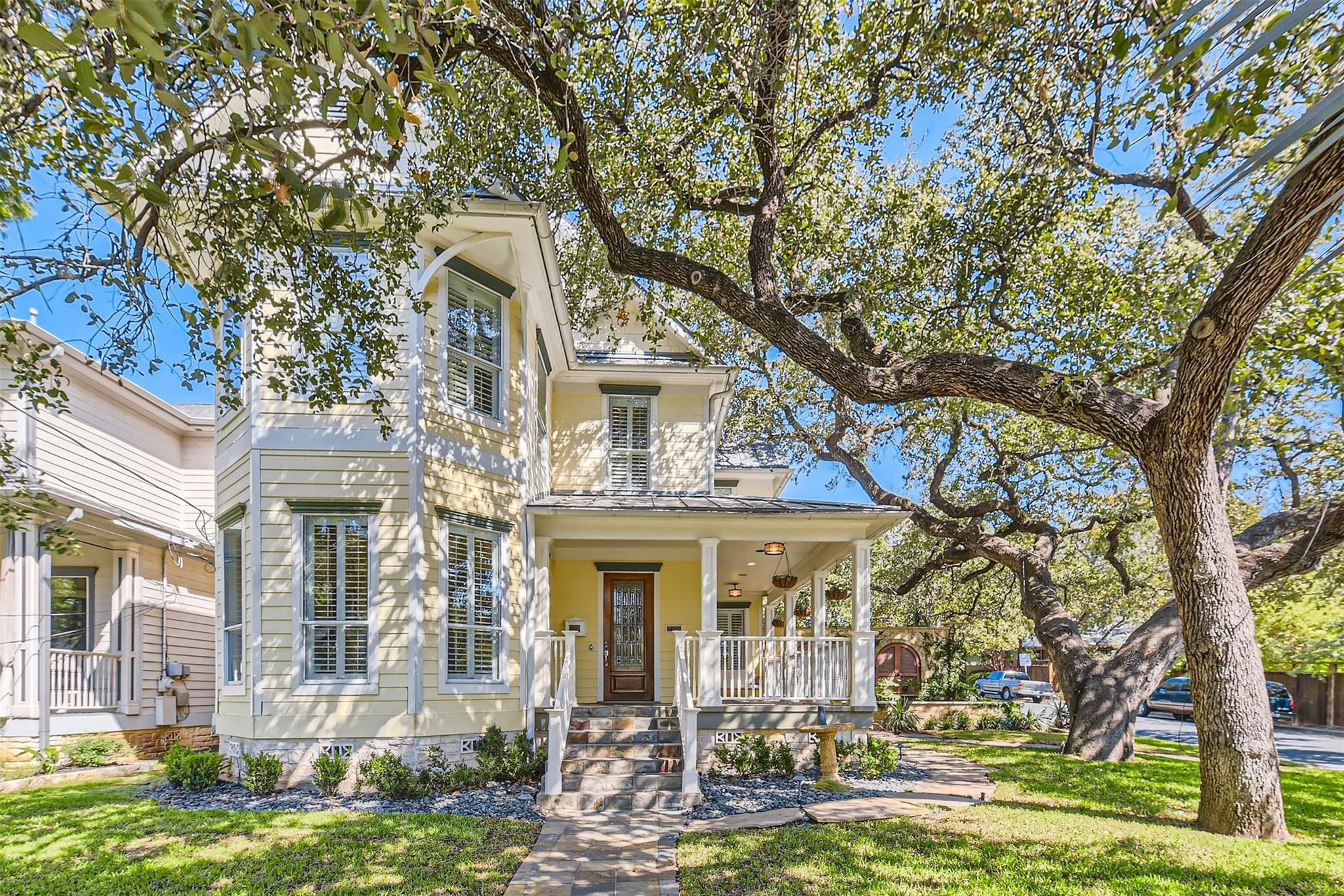 2390 W 8th Street Austin TX 78703