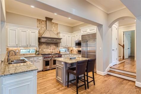 2390 W 8th Street Austin TX 78703