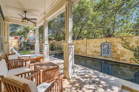 2390 W 8th Street Austin TX 78703