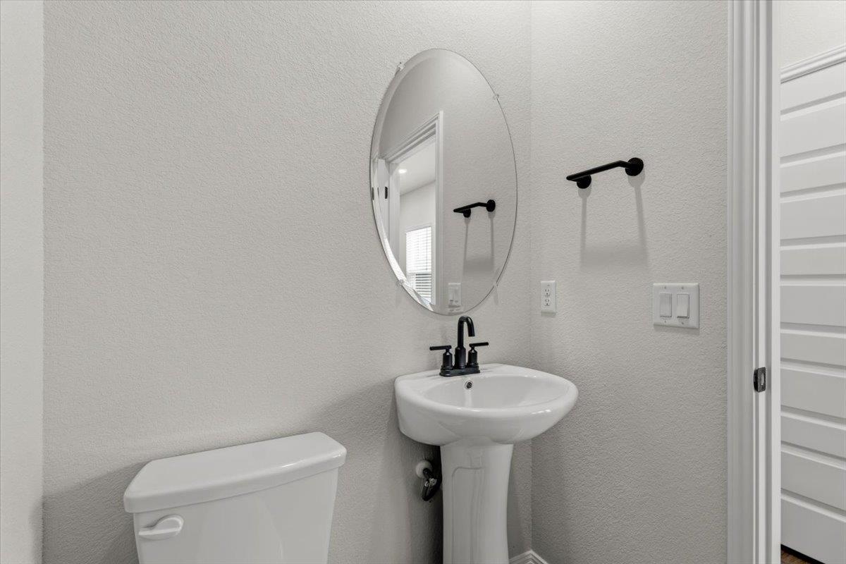 5900 Whisper Creek Drive Georgetown TX 78628