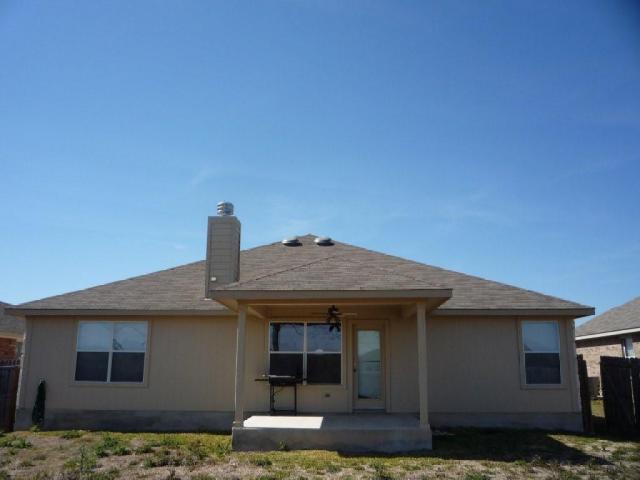102 Aguilar Drive Hutto TX 78634