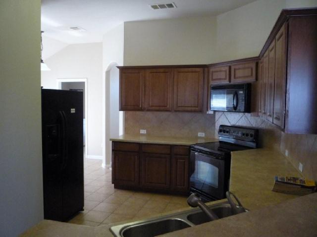 102 Aguilar Drive Hutto TX 78634