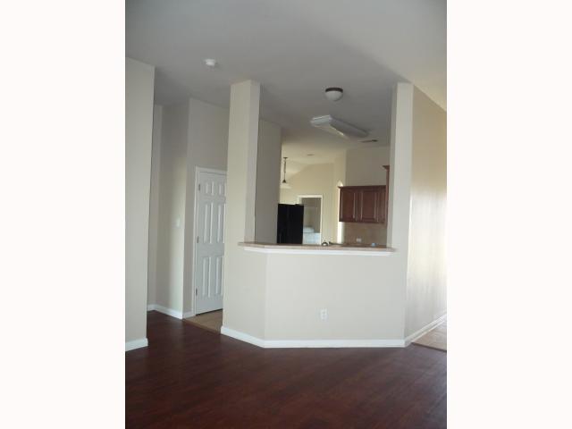 102 Aguilar Drive Hutto TX 78634
