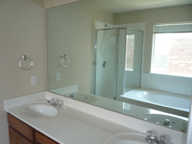 102 Aguilar Drive Hutto TX 78634