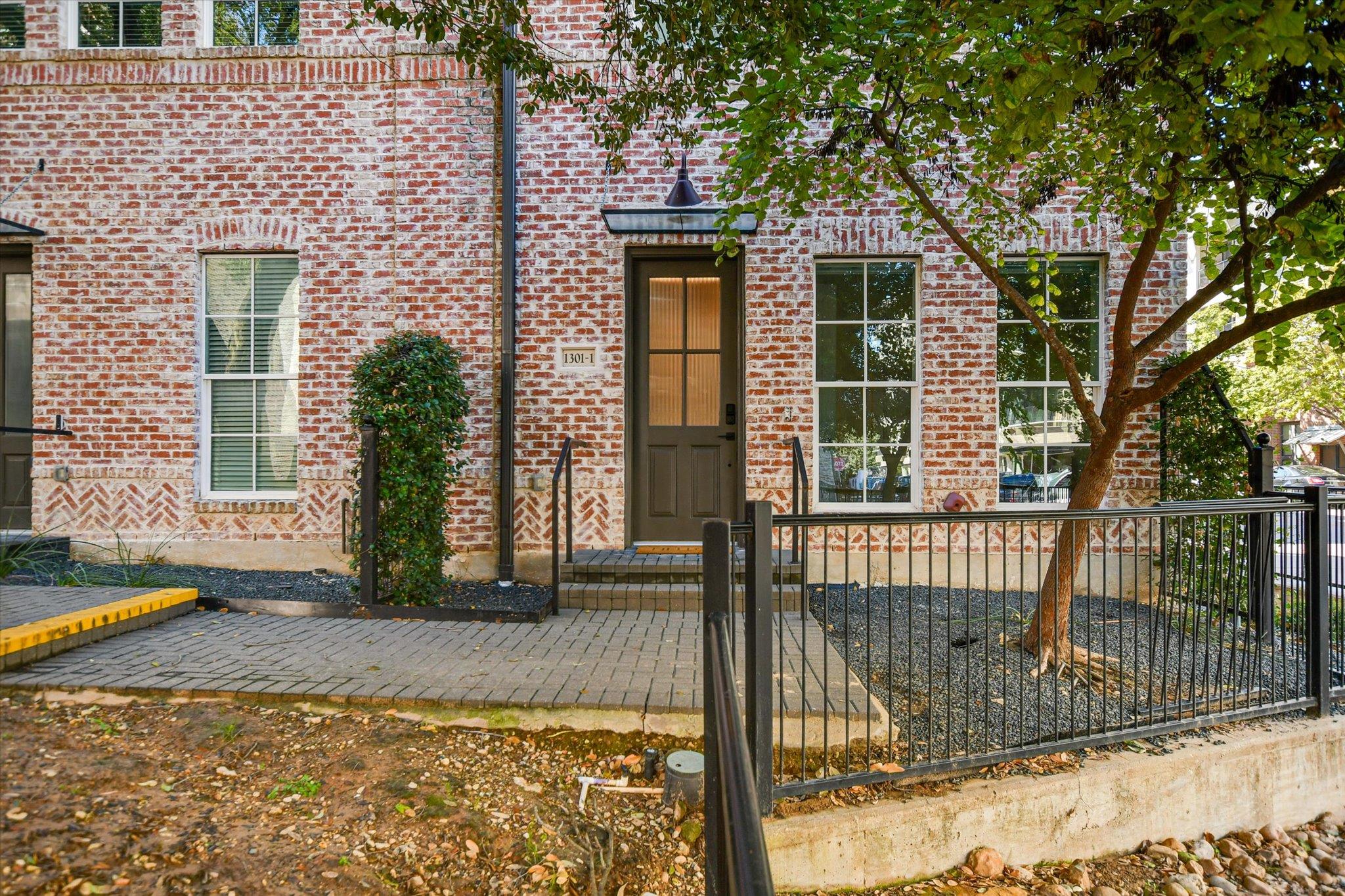 1301 Town Creek Drive Austin TX 78741