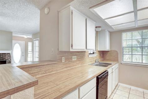 8704 Clearbrook Trail Austin TX 78729