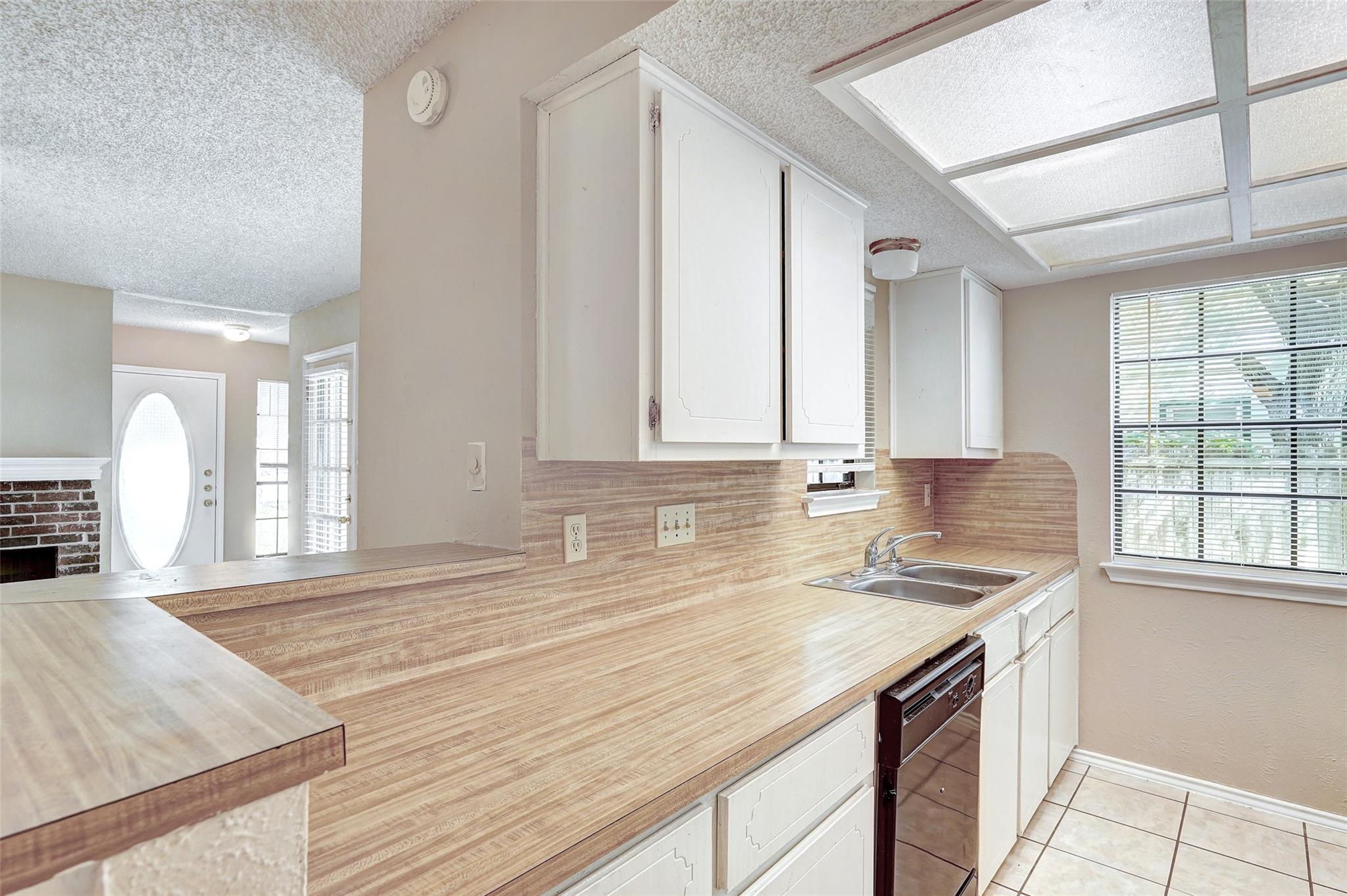 8704 Clearbrook Trail Austin TX 78729
