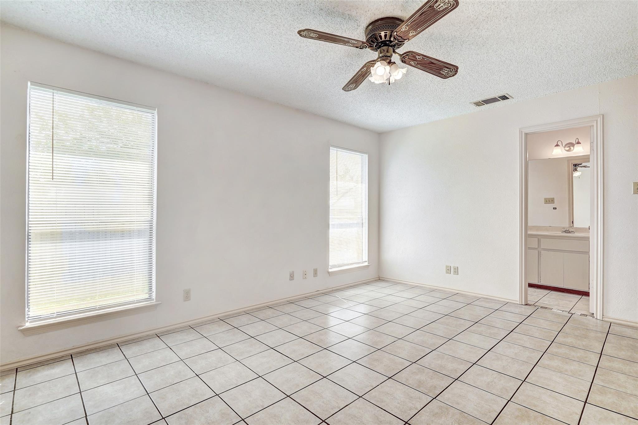 8704 Clearbrook Trail Austin TX 78729