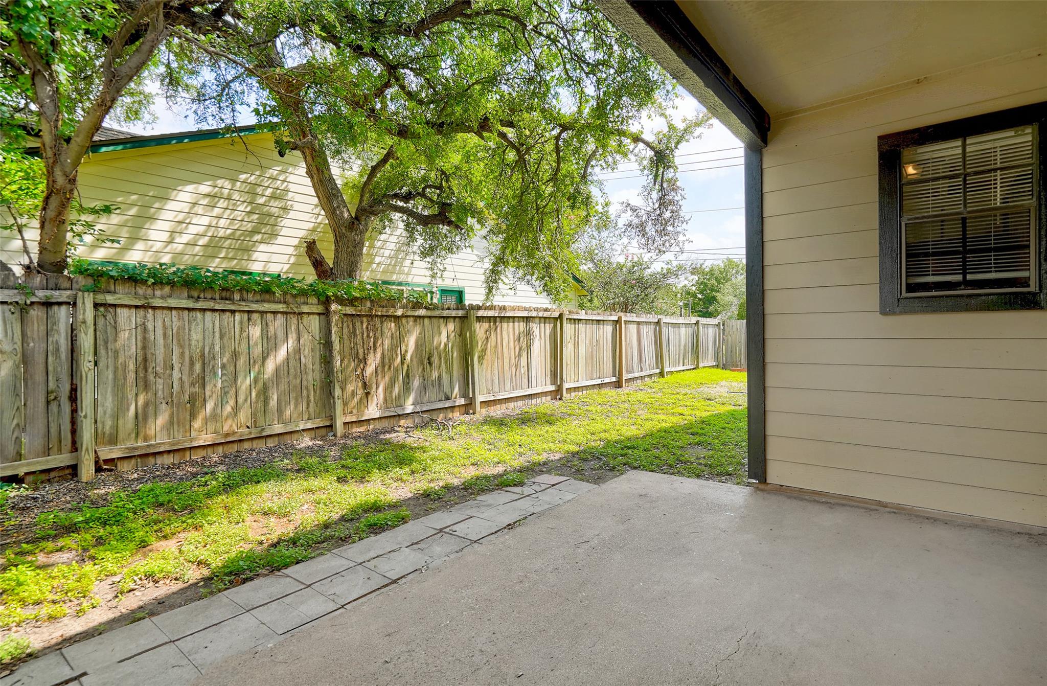 8704 Clearbrook Trail Austin TX 78729